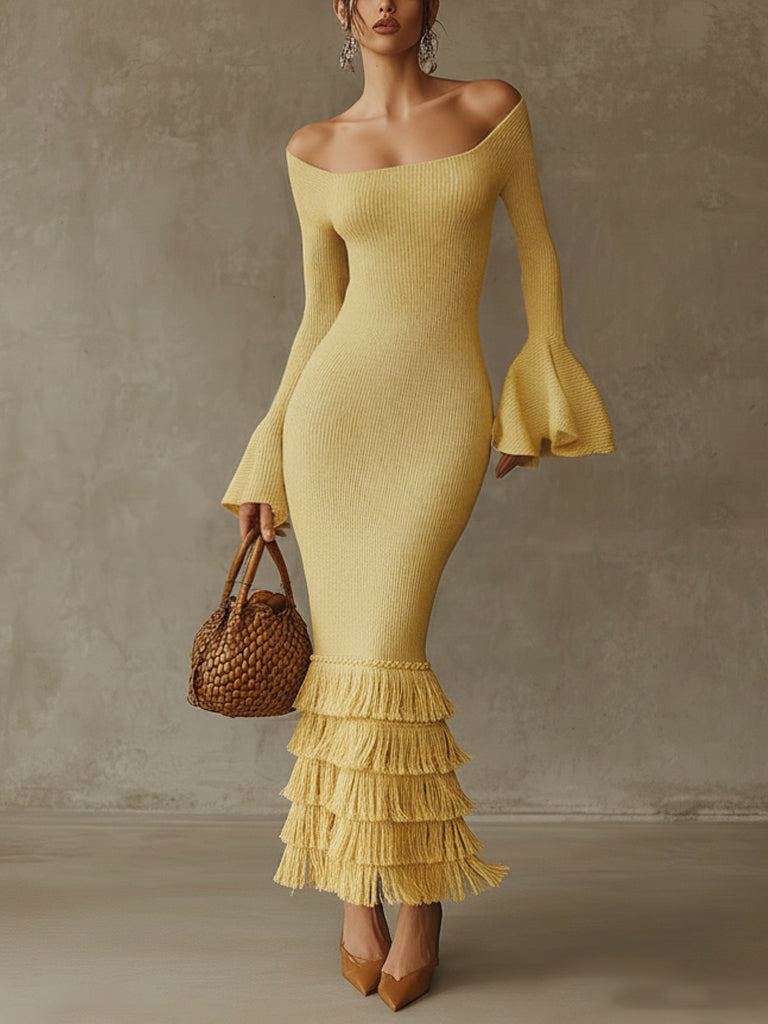 "Żółta Sukienka Bodycon z Odkrytymi Ramionami i Frędzlami" could be rewritten as "Żółta Sukienka Bodycon z Odkrytymi Ramionami i Stylowymi Frędzlami".